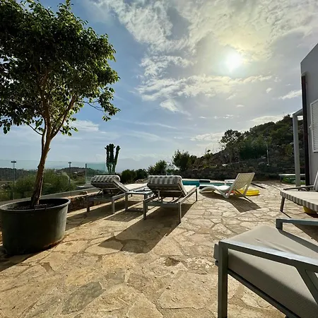 Crete Garden Villa *